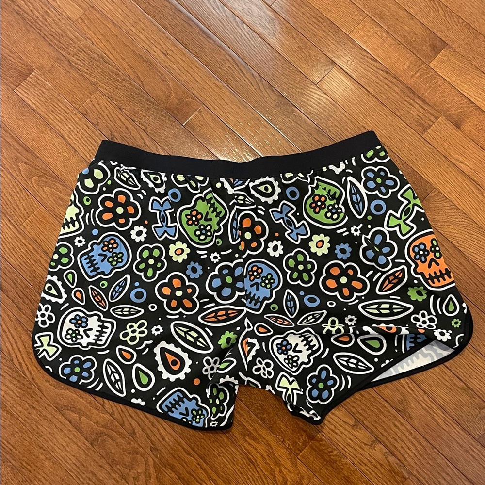 Under Armour “Day of the Dead” running shorts - Picture 3 of 5